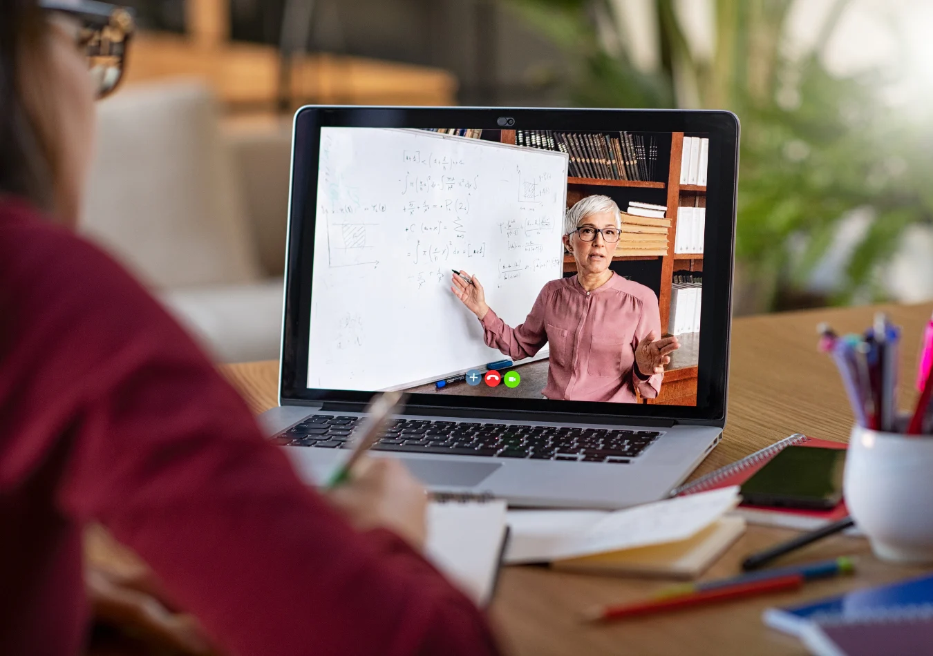 Creating an Online Course: A Step-by-Step Beginner’s Guide